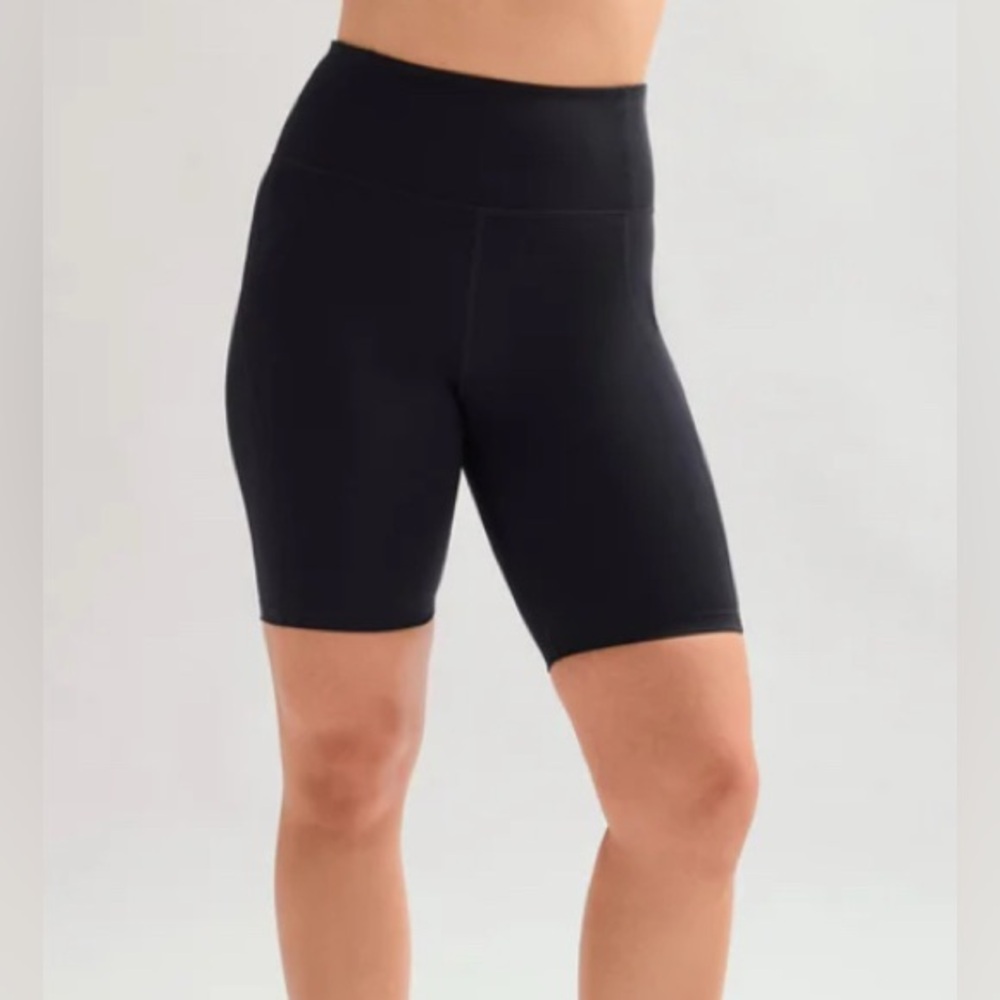 Girlfriend Collective| Black High-Rise Bike Short